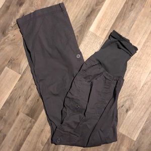 Maternity cargo pants/capris